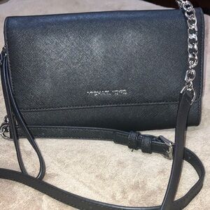 Michael Kors Jet Set Travel convertible Crossbody/wristlet black safiano leather